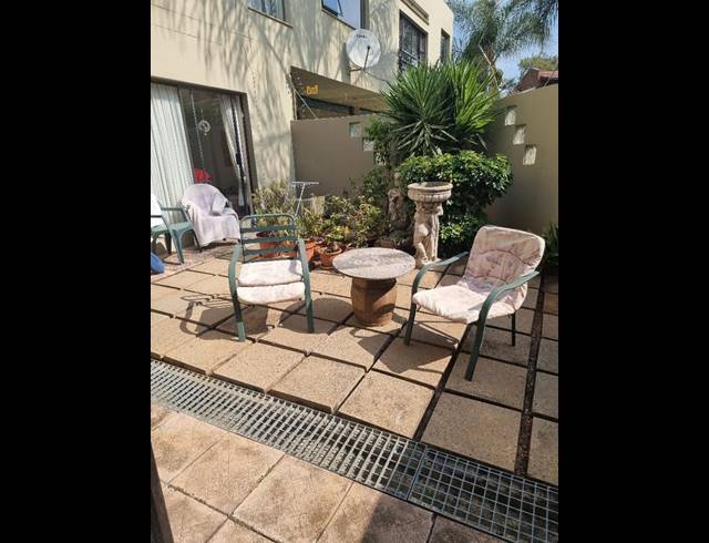 1 BEDROOM DUPLEX FOR SALE IN BRUMA